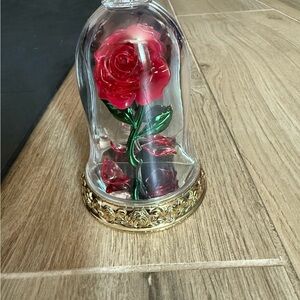 Bath & Body Works Red Rose in Glass Dome with Gold Base